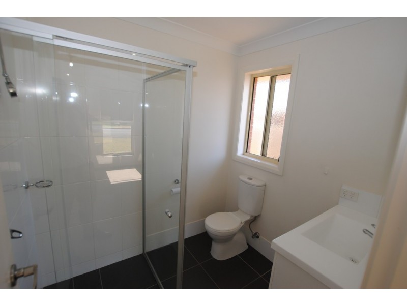 34 Gillmartin Drive, Griffith NSW 2680