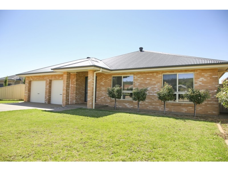 183 Clifton Boulevarde, Griffith NSW 2680