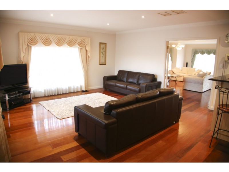 12 Powys Place, Griffith NSW 2680