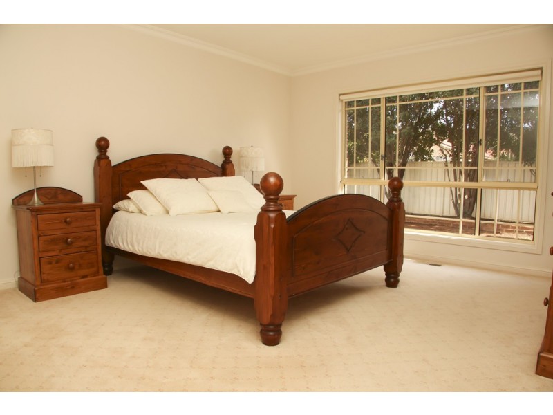 12 Powys Place, Griffith NSW 2680