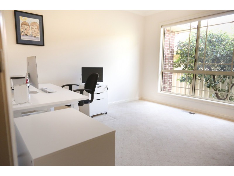 12 Powys Place, Griffith NSW 2680