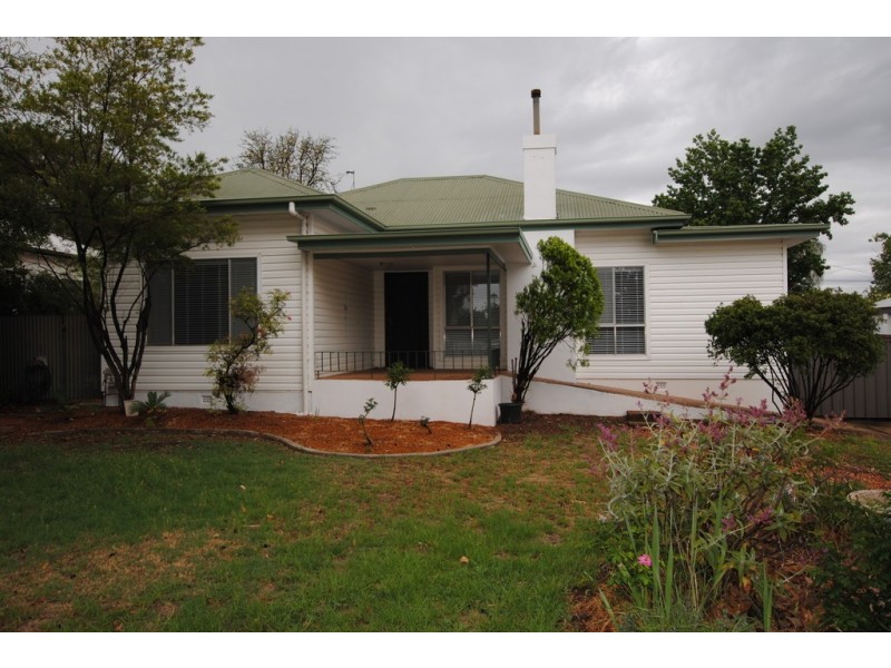 17 Yoolooma Street, Griffith NSW 2680