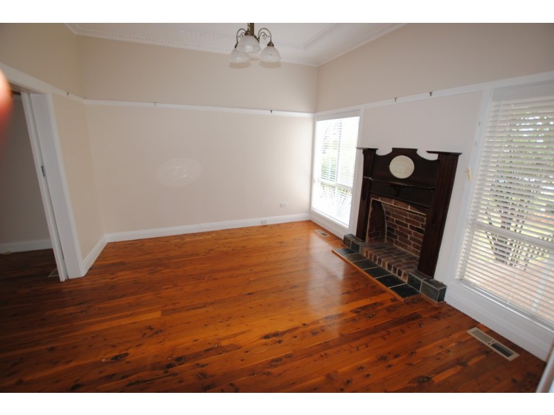 17 Yoolooma Street, Griffith NSW 2680