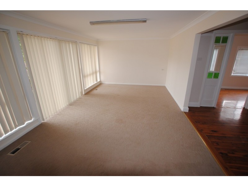 17 Yoolooma Street, Griffith NSW 2680