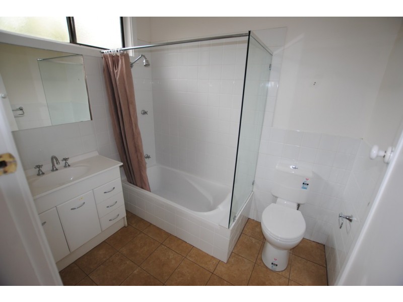 17 Yoolooma Street, Griffith NSW 2680