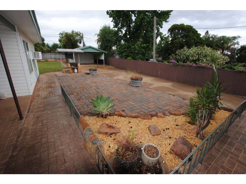 17 Yoolooma Street, Griffith NSW 2680