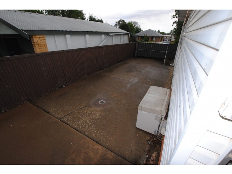 17 Yoolooma Street, Griffith NSW 2680