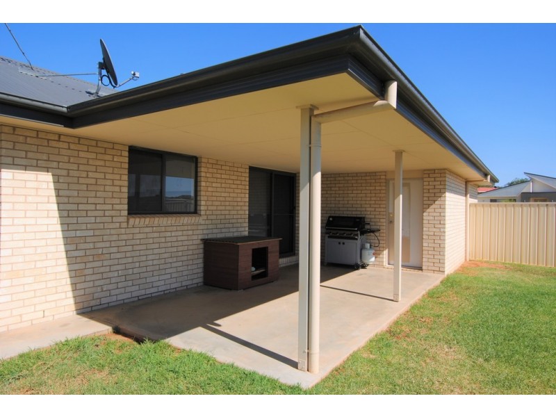 42 Brooks Street, Griffith NSW 2680