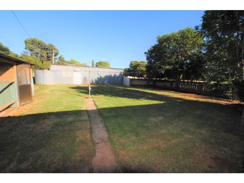 26 Stipa Street, Goolgowi NSW 2652