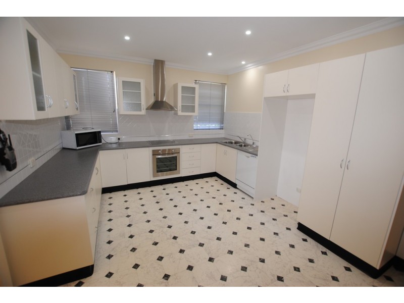 4 Binya Street, Griffith NSW 2680