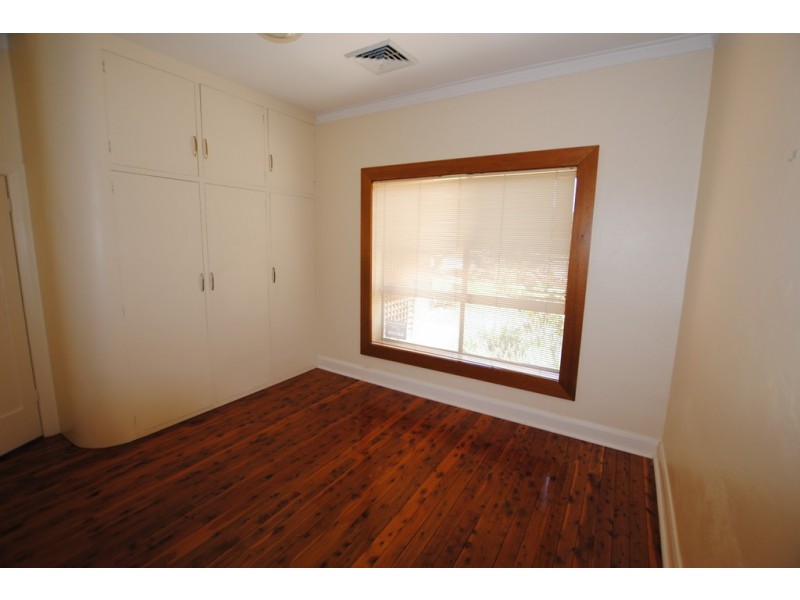 4 Binya Street, Griffith NSW 2680