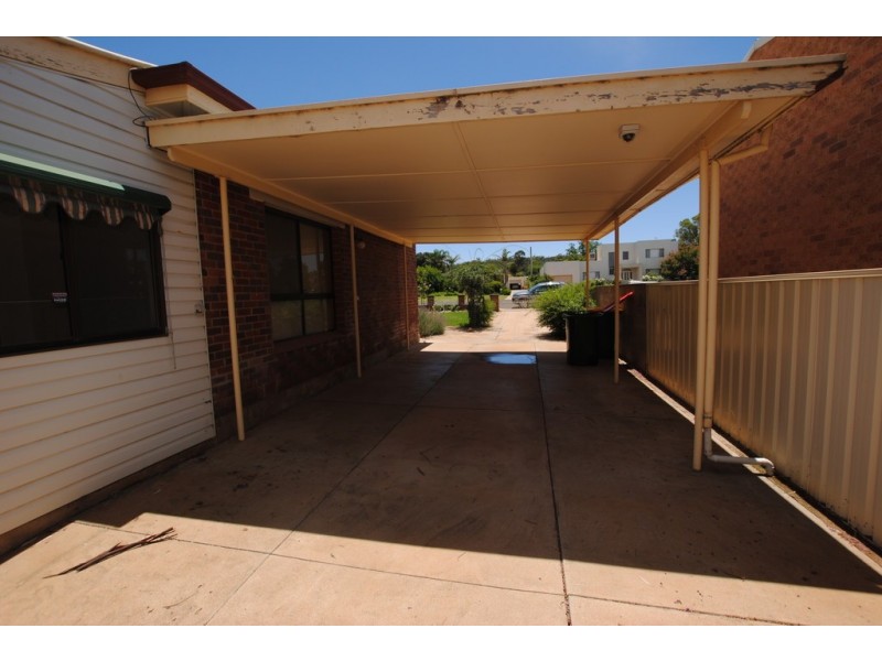 4 Binya Street, Griffith NSW 2680