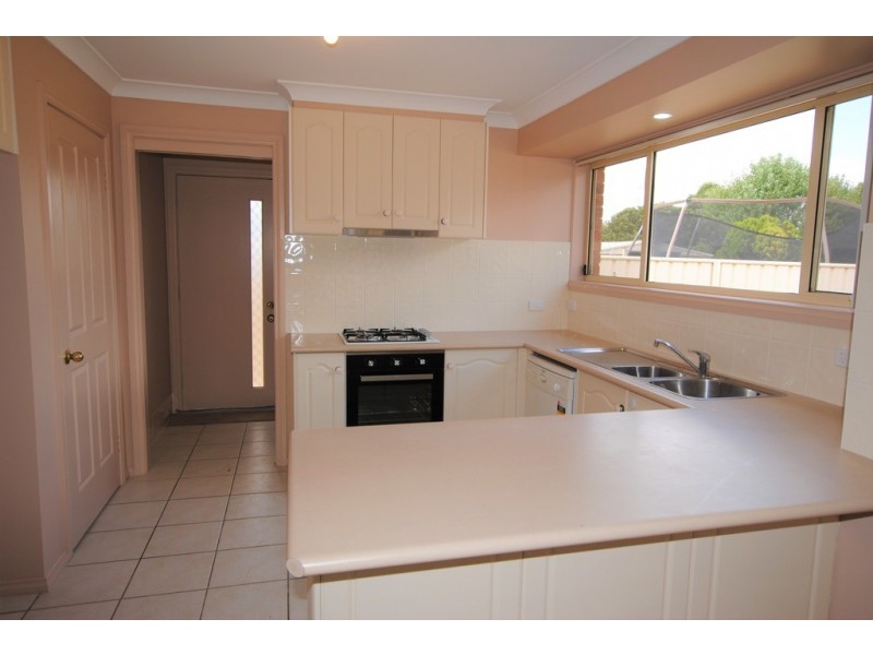 17 Mandalay Drive, Griffith NSW 2680