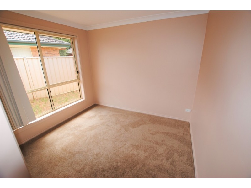 17 Mandalay Drive, Griffith NSW 2680