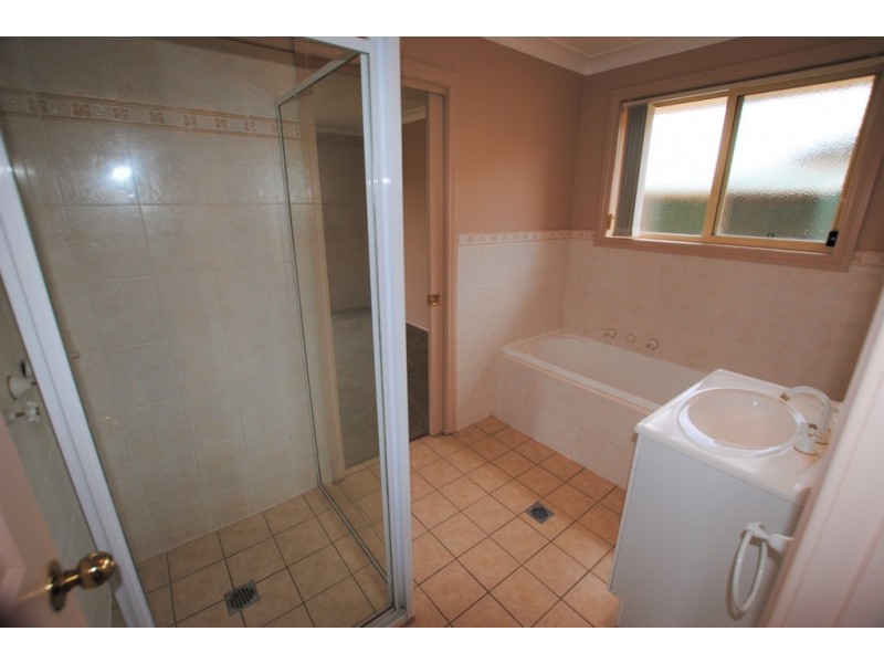 17 Mandalay Drive, Griffith NSW 2680