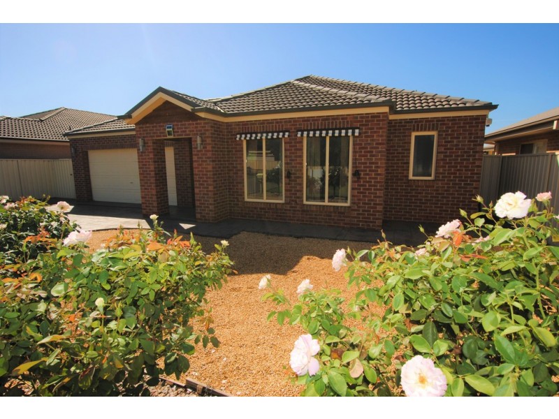 79 Clifton Boulevard, Griffith NSW 2680