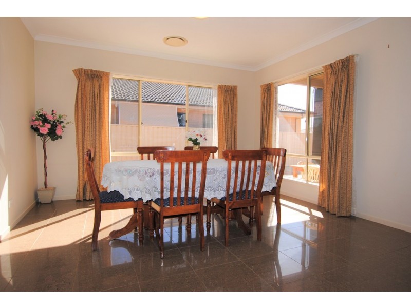 79 Clifton Boulevard, Griffith NSW 2680