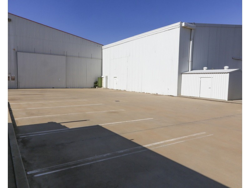 75 Murray Road, Yoogali NSW 2680