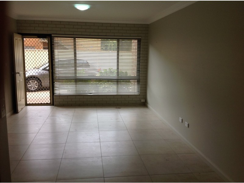 1/230 Wakaden Street, Griffith NSW 2680