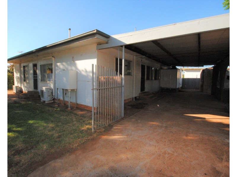 26 STIPA STREET, Goolgowi NSW 2652