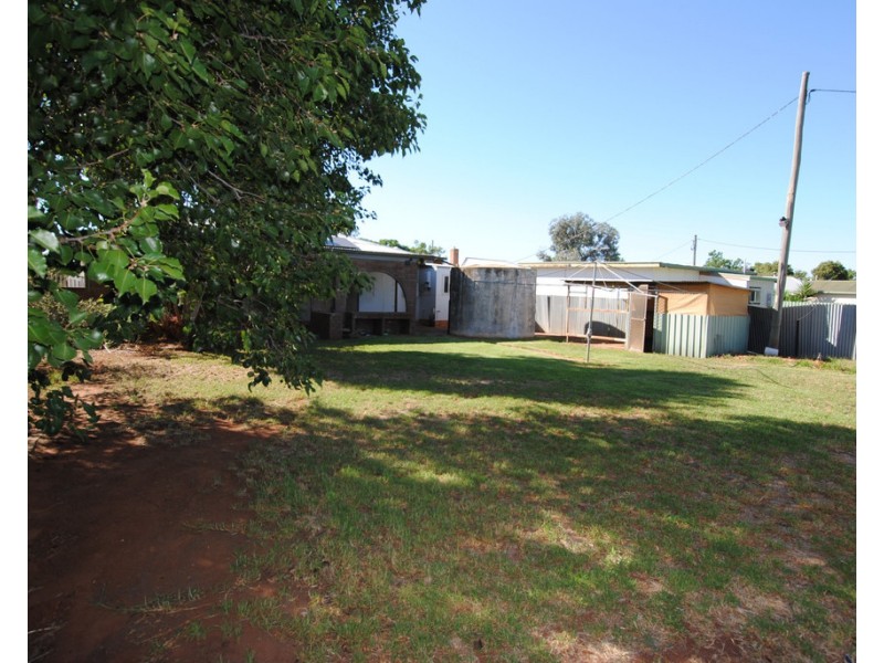 26 STIPA STREET, Goolgowi NSW 2652