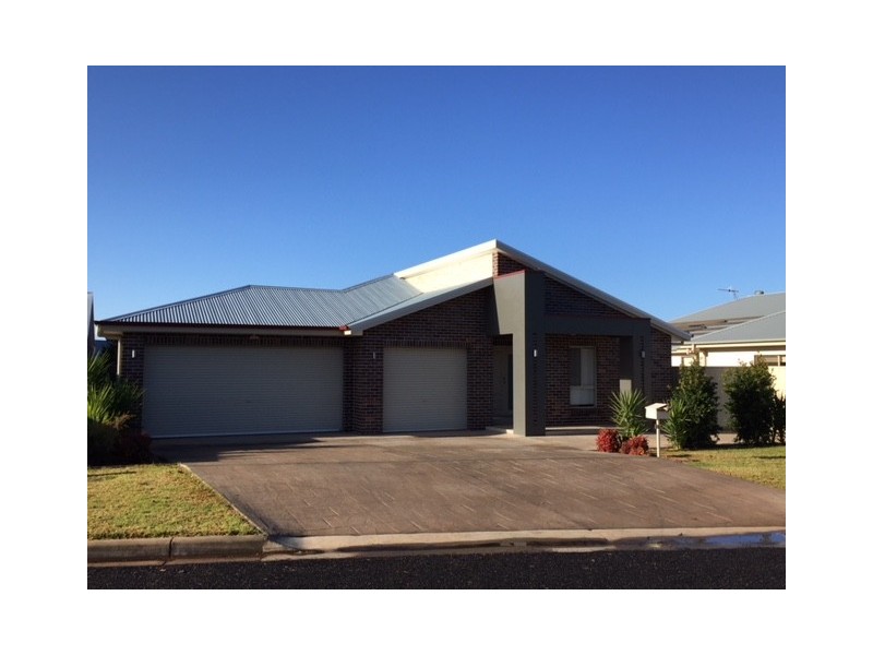 169 Clifton Blvd, Griffith NSW 2680