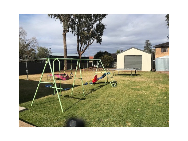 8 Doolan Crescent, Griffith NSW 2680