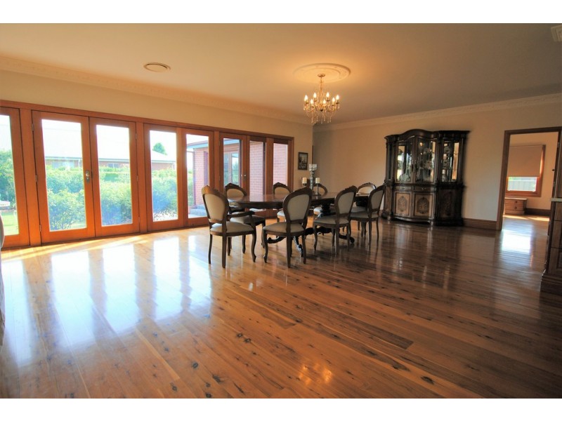 7 Calabria Road, Griffith NSW 2680