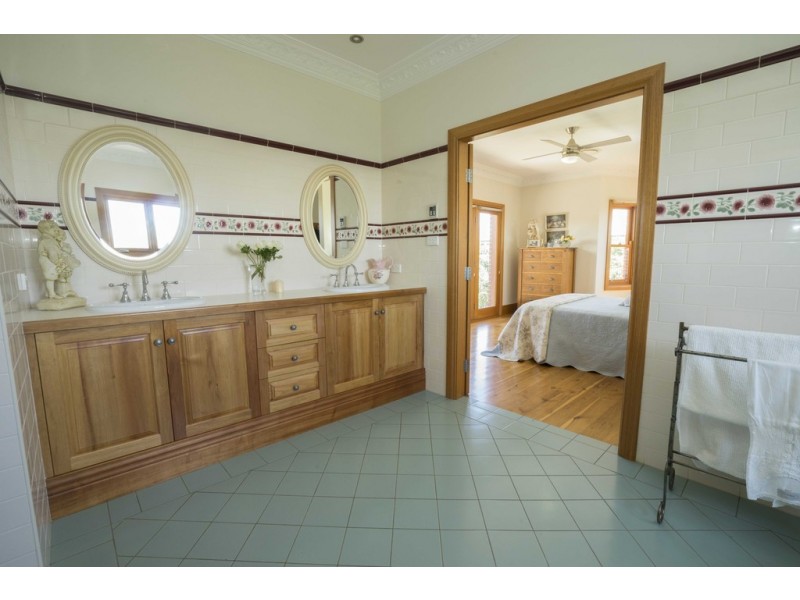 7 Calabria Road, Griffith NSW 2680