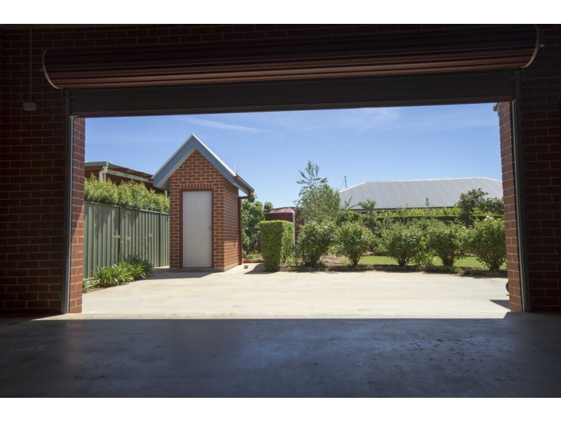 7 Calabria Road, Griffith NSW 2680
