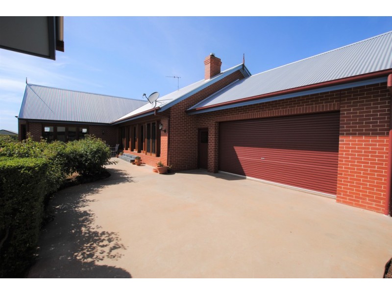 7 Calabria Road, Griffith NSW 2680