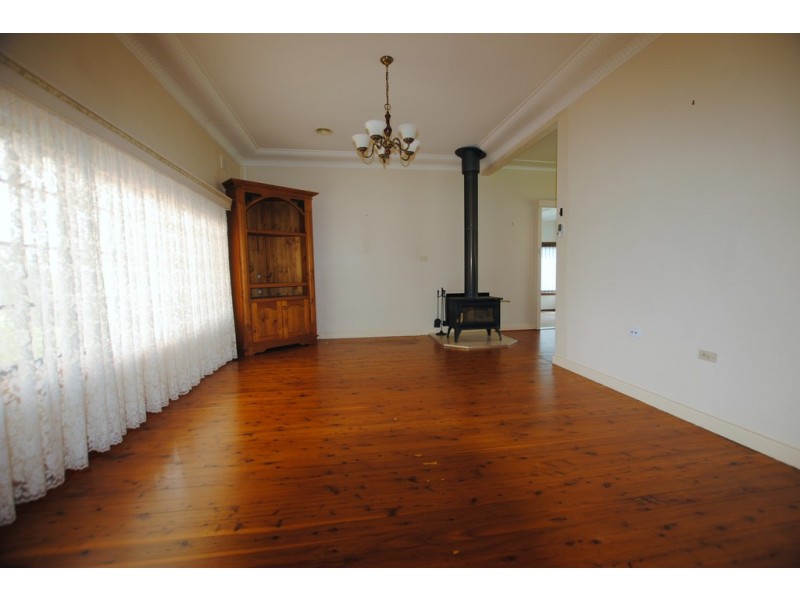 39 Gordon Avenue, Griffith NSW 2680