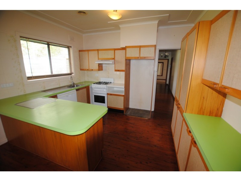 39 Gordon Avenue, Griffith NSW 2680