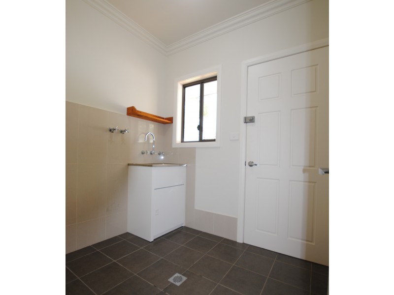 39 Gordon Avenue, Griffith NSW 2680