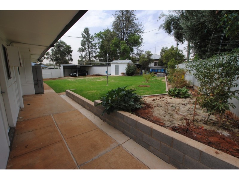 39 Gordon Avenue, Griffith NSW 2680