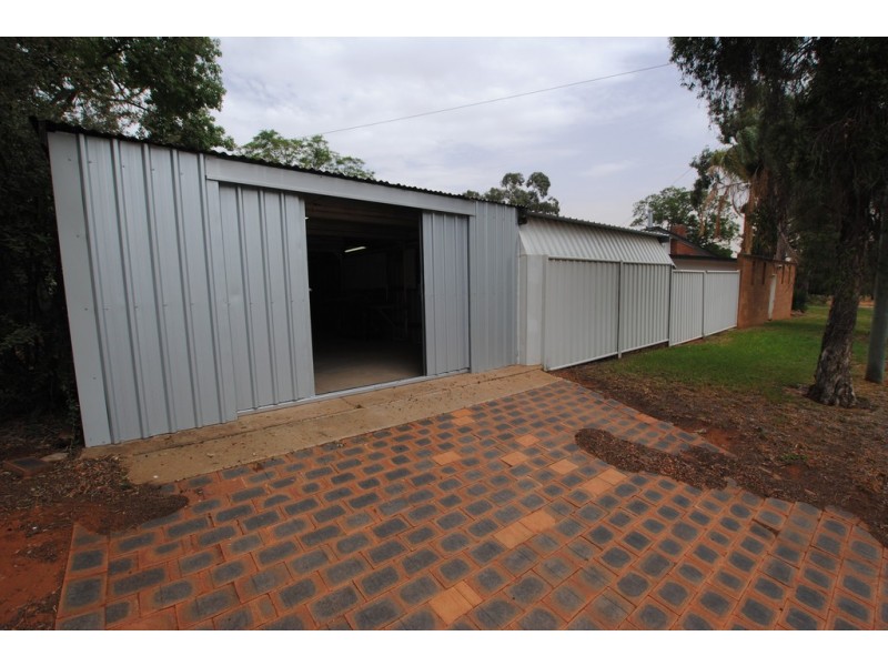 39 Gordon Avenue, Griffith NSW 2680