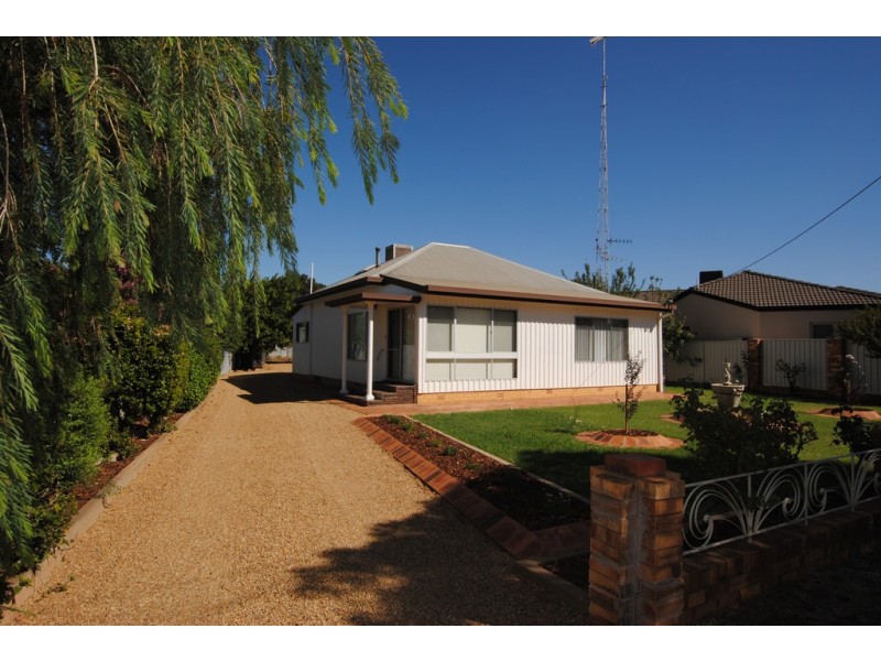 6 East Street, Yoogali NSW 2680