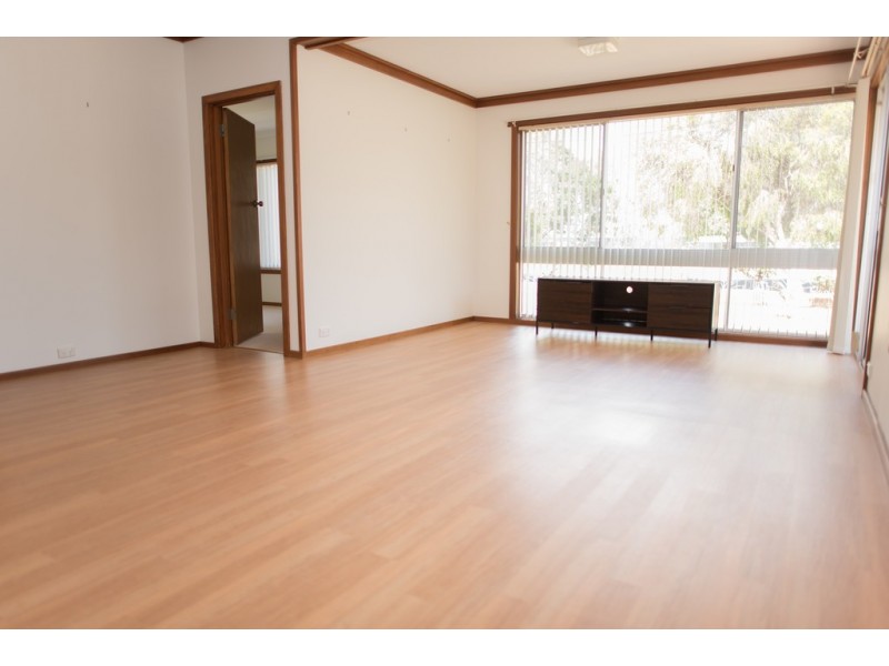 6 East Street, Yoogali NSW 2680