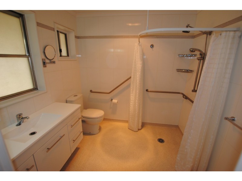 6 East Street, Yoogali NSW 2680