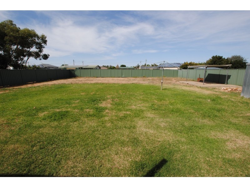 14 Barwidgee Boulevarde, Darlington Point NSW 2706