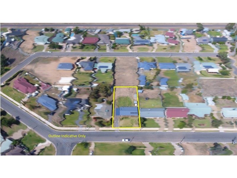 14 Barwidgee Boulevarde, Darlington Point NSW 2706