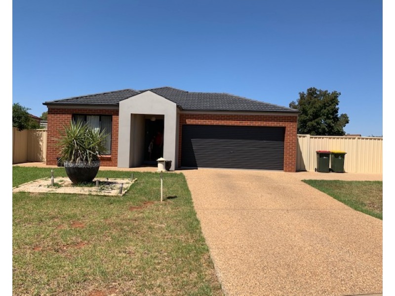 7 ROVERE PLACE, Griffith NSW 2680