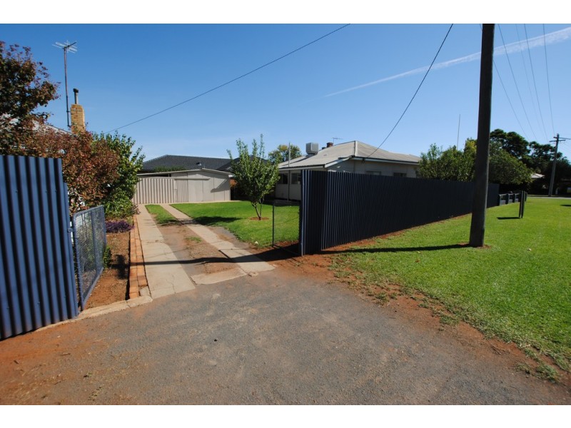 2 Gallipoli Street, Griffith NSW 2680