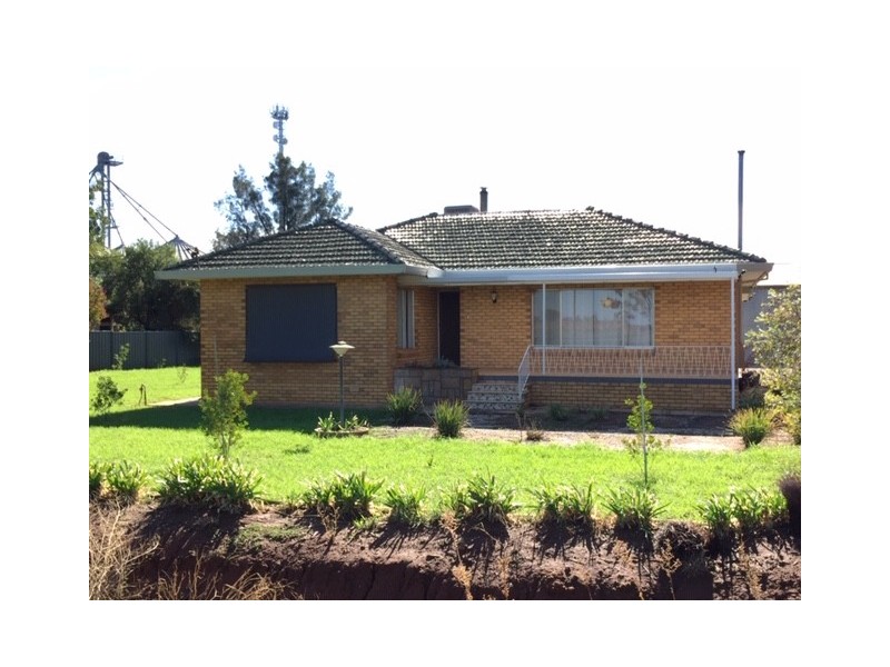 31 WHITTON ROAD, Yenda NSW 2681