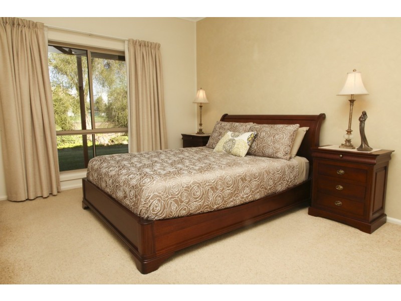 1186 Walla Avenue, Griffith NSW 2680