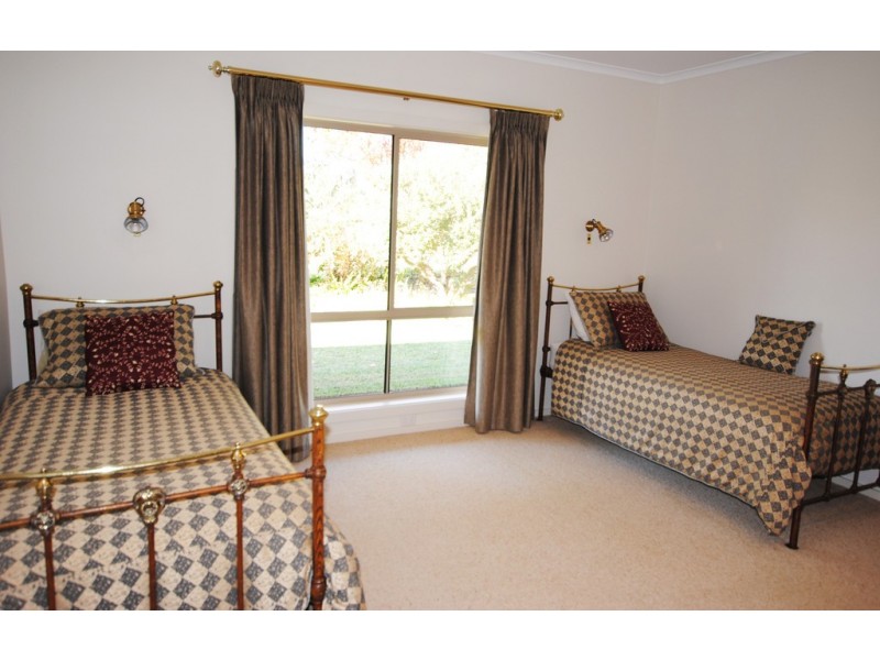 1186 Walla Avenue, Griffith NSW 2680