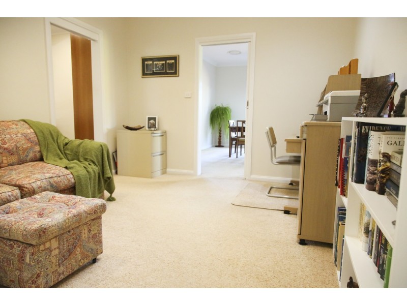 1186 Walla Avenue, Griffith NSW 2680
