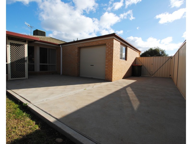 1 Innisvale Court, Griffith NSW 2680