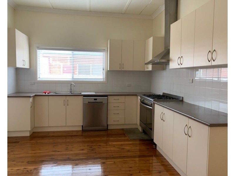 11 PARK STREET, Yenda NSW 2681