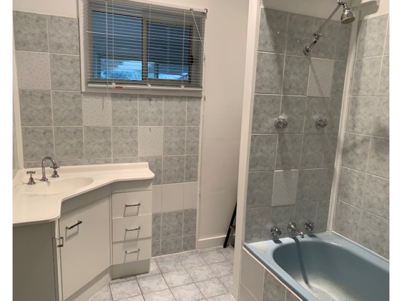 11 PARK STREET, Yenda NSW 2681